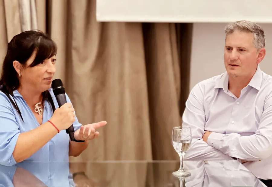 Dra. Cecilia Zerbo y Dr. Ariel Lestón en conversatorio sobre calidad sanitaria